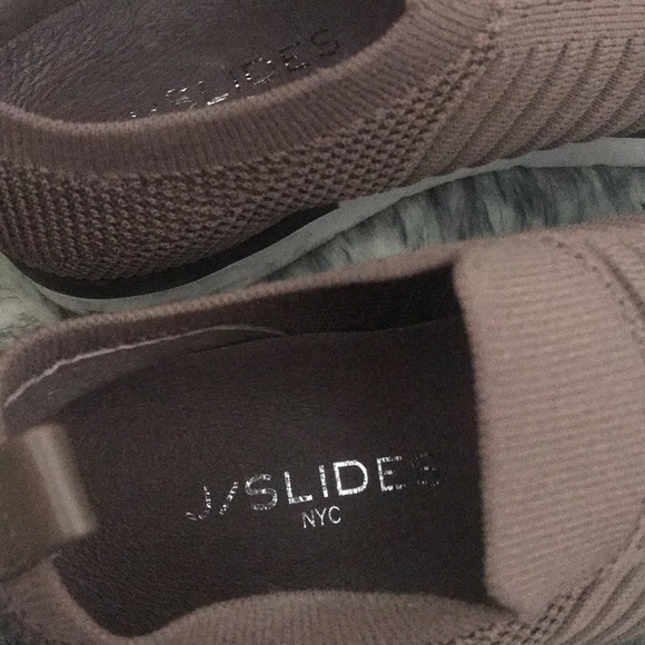 J/Slides Slip on sneakers - Picture 5 of 5